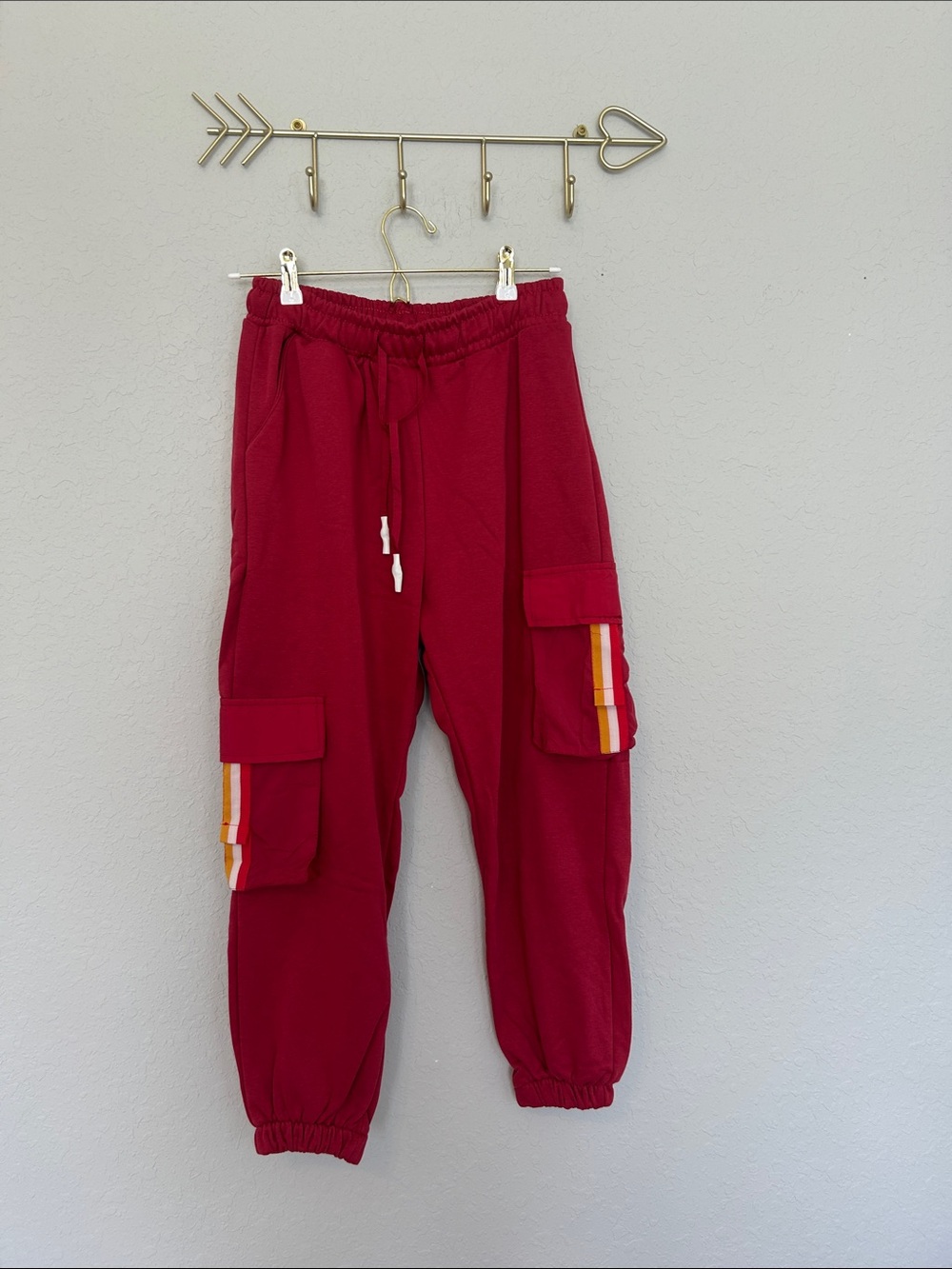 Galita Women’s Red Cargo Jogger Sweatpants Side Stripe Size M NWOT